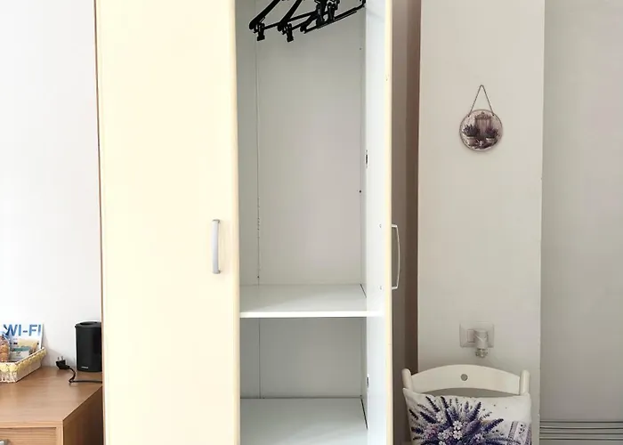 Oda ve Kahvaltı Garden House - Near Bus Stop To Beaches & Airport 3*